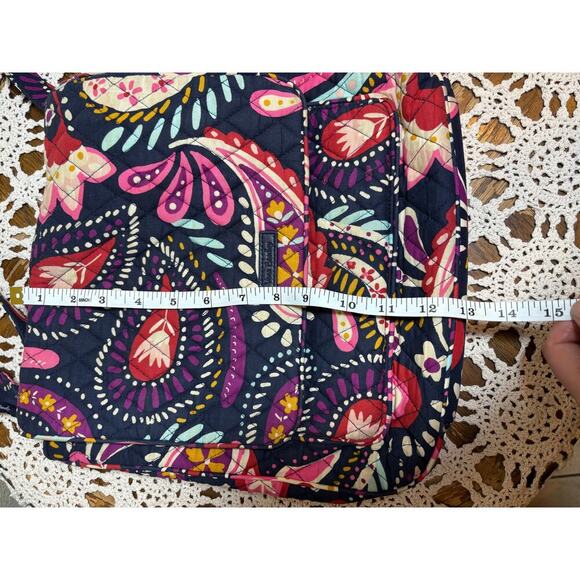 Vera Bradley quilted handbag with adjustable strap in excellent condition - Picture 9 of 9